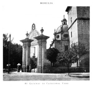 Puertas del Atrio de la Catedral.