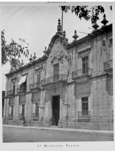 Palacio de Gobierno. Erróneamente, el píe de foto dice Palacio del Ayuntamiento.