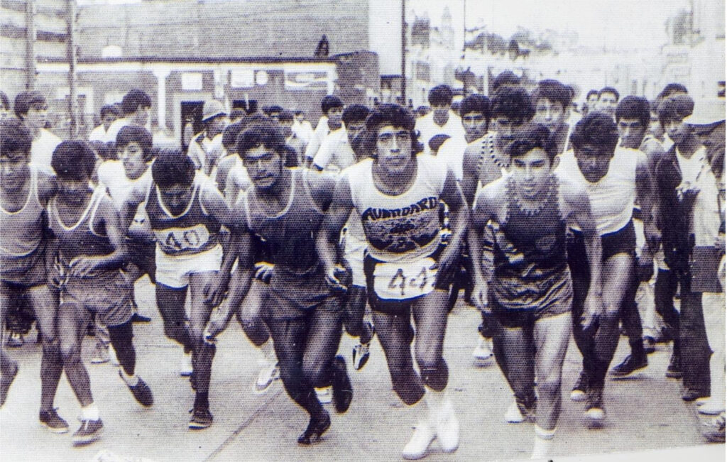 Arranque de carrera atlética a finales de la década de los 70. [Colección Héctor Navarro Jacobo] 
